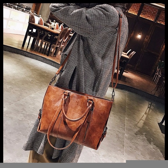 NEW THEA Crossbody Shoulder Bag - Picture 4 of 8